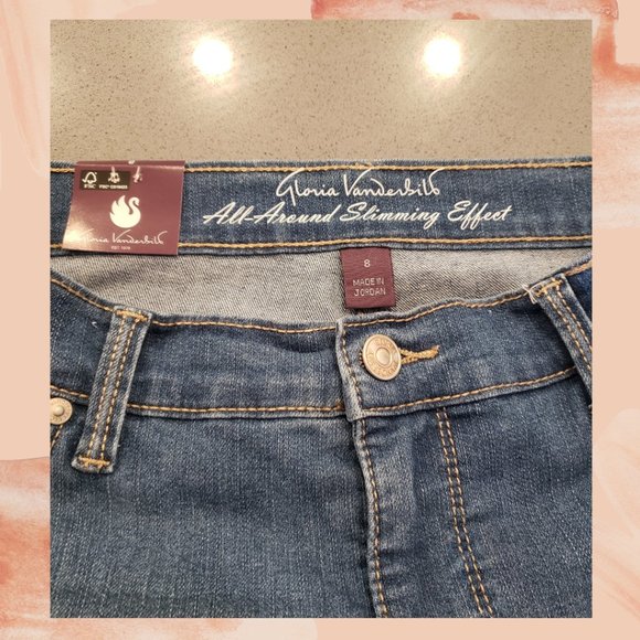 NWT Gloria Vanderbilt Med Light Wash Amanda Capri - Picture 3 of 4